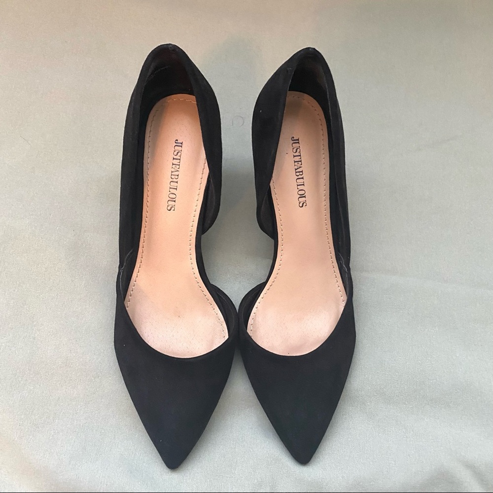 5/$25 Just fab Black Lucinda Low Heel Pumps.